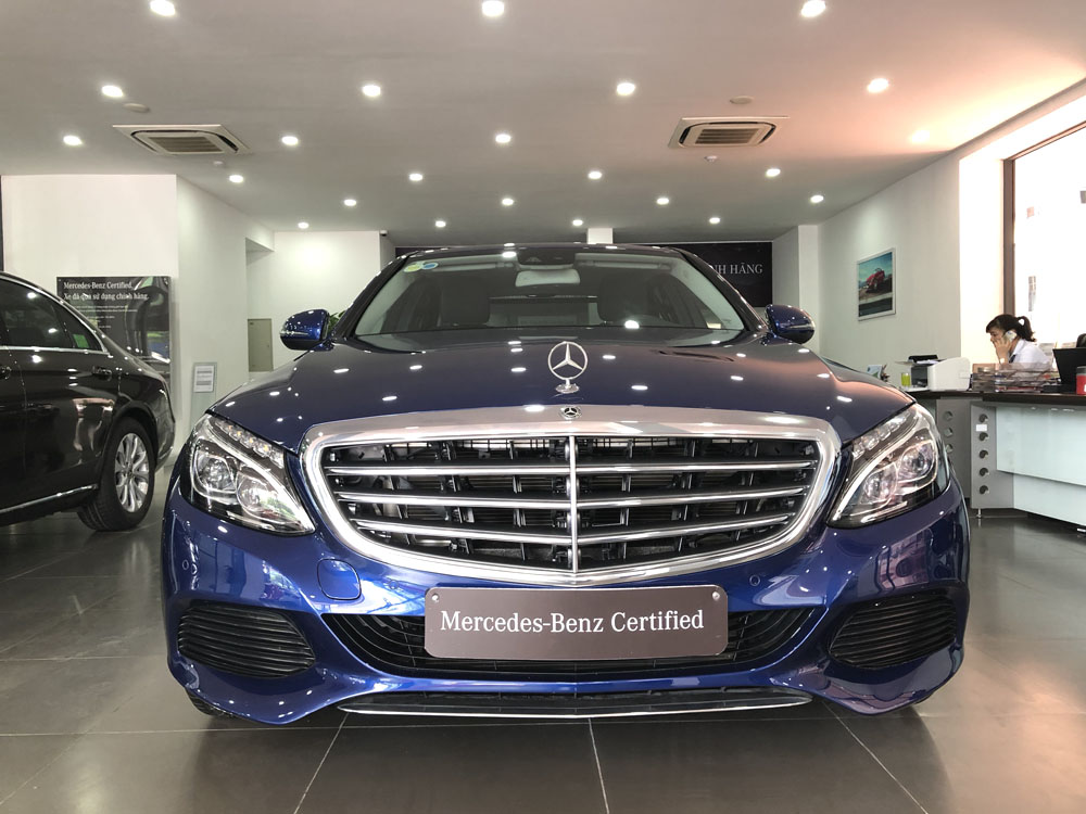 cho-thue-xe-tu-lai-c250